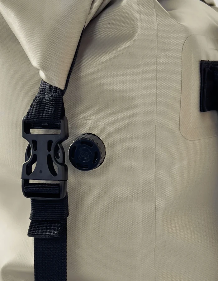 VISSLA ICE SEAS COOLER 24L DRY BACKPACK KHAKI - Image 3